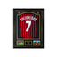 Deluxe ingelijst AC Milan nummer 7 voetbalshirt gesigneerd door Andriy Shevchenko met actiefoto’s en naamplaatje.