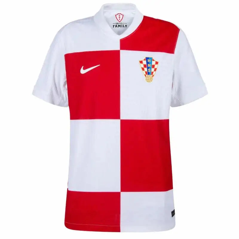 Luka Modrić Gesigneerd Kroatië Thuisshirt 2024 - Sport Memorabilia Netherlands Luka Modrić Gesigneerd Kroatië Thuisshirt 2024 Gesigneerde Shirts  Certificaat, EURO 2024, Gesigneerd, Gesigneerd Shirt, Kroatië, Luka Modrić, Nationale Teams