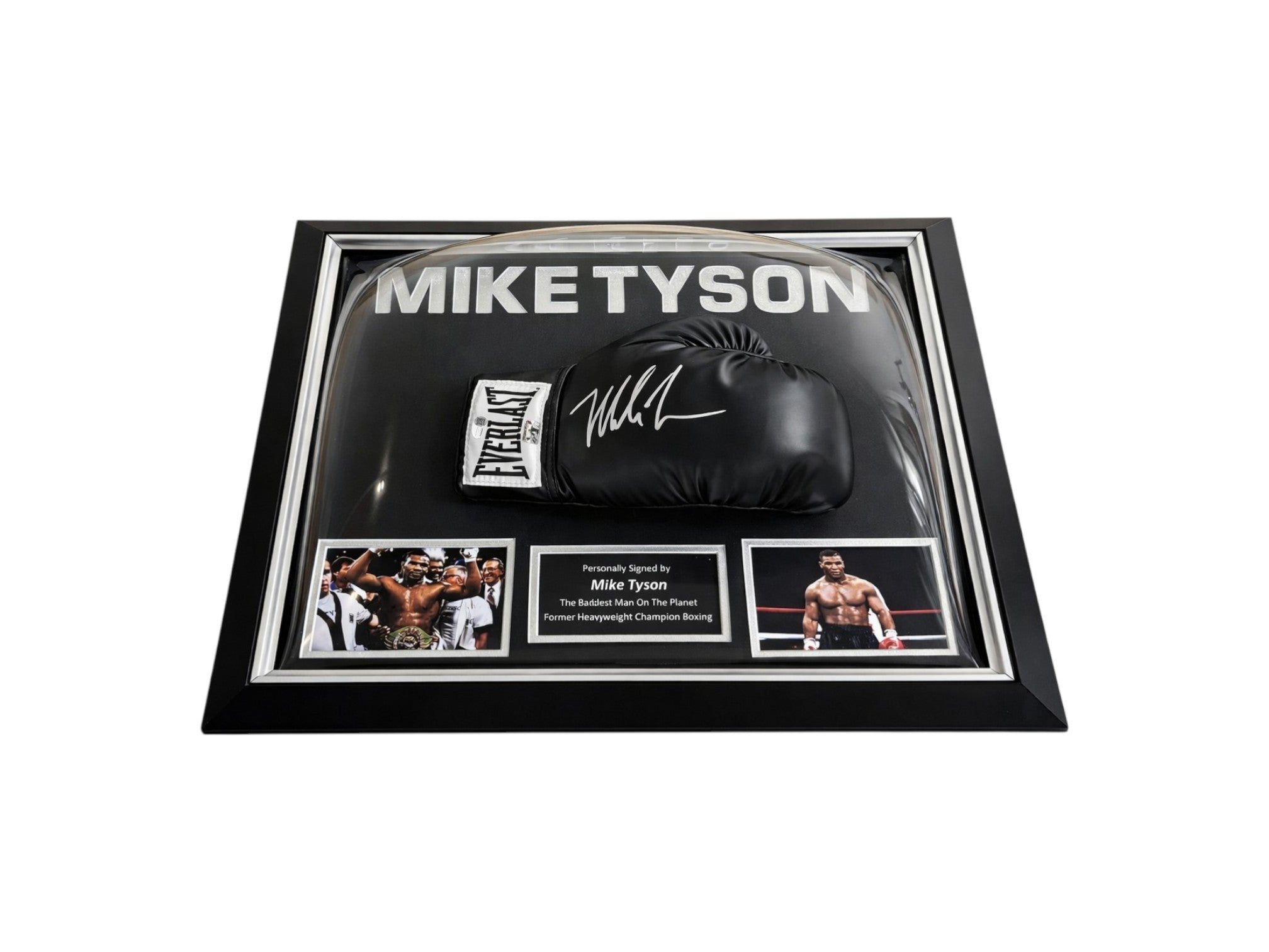 Bokshandschoen ingelijst in koepeldisplay – Sport Memorabilia Netherlands