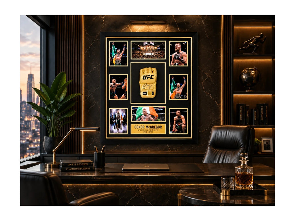 conor-mcgregor-gesigneerde-gouden-ufc-handschoen-ingelijst-interieur