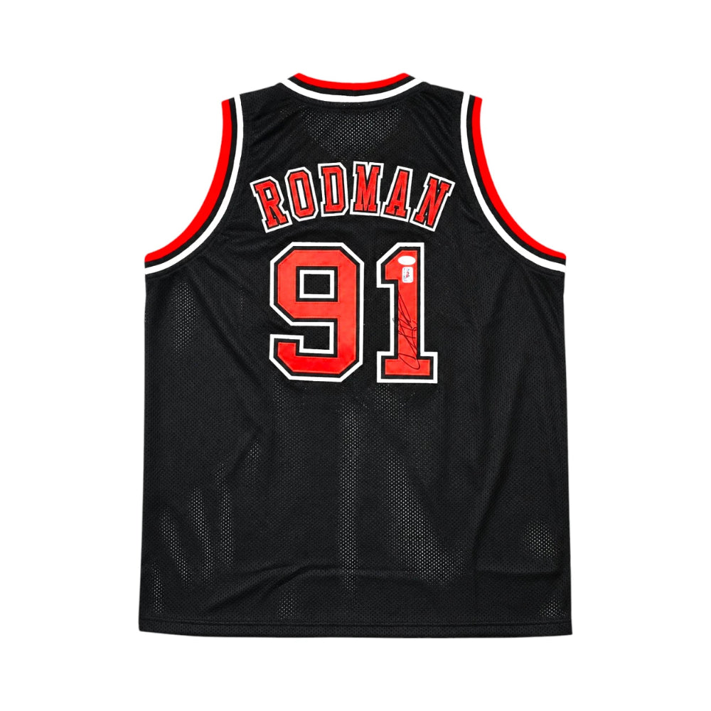 Achterkant van een zwart nummer 91 basketbalshirt met RODMAN, gesigneerd door Dennis Rodman.