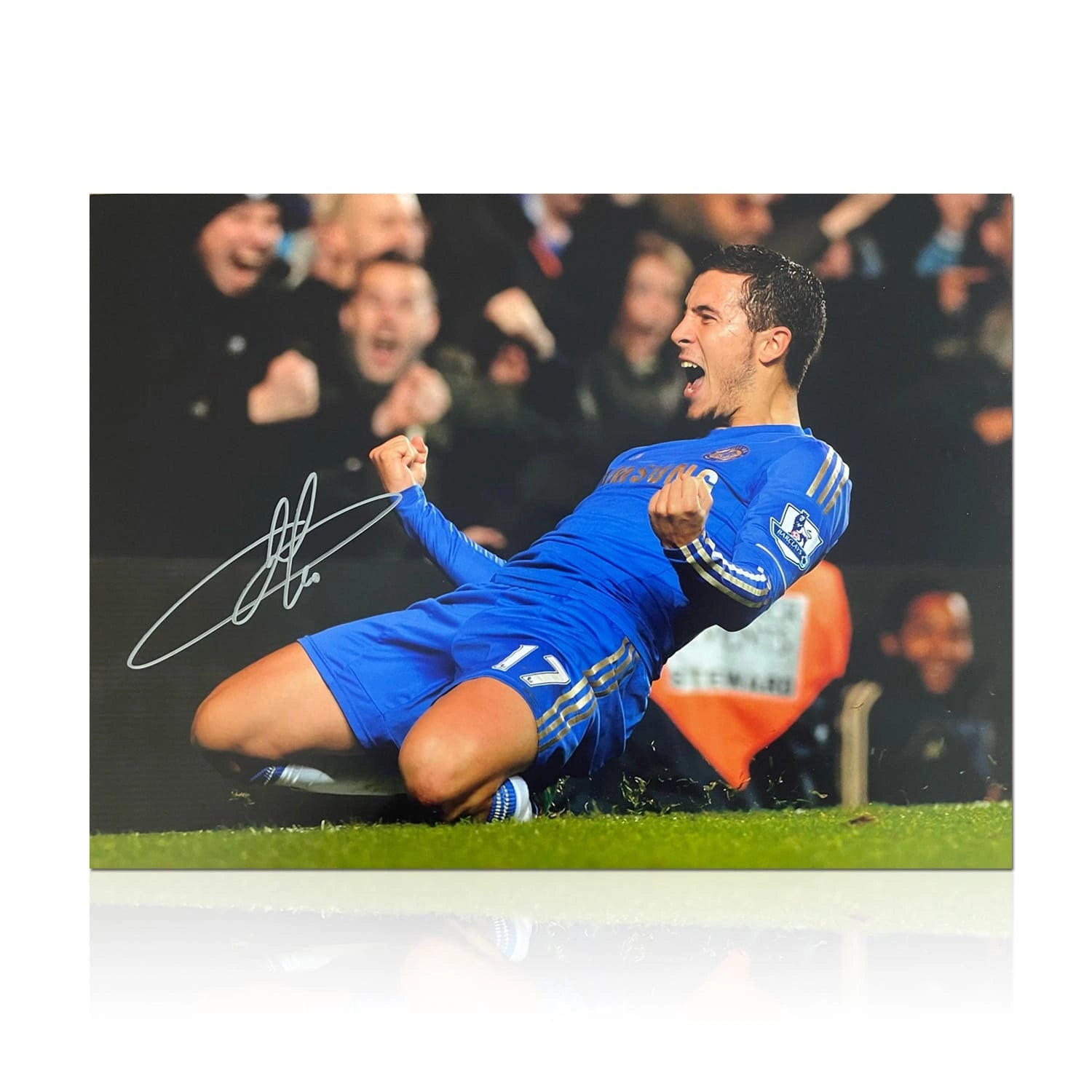 Eden Hazard Gesigneerde Chelsea Foto – Knee Slide – Deluxe Ingelijst Secundaire afbeelding