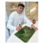 Signing proof van Emiliano Martínez tijdens het signeren van een gesigneerde Argentinië WK-finale voetbalfoto.