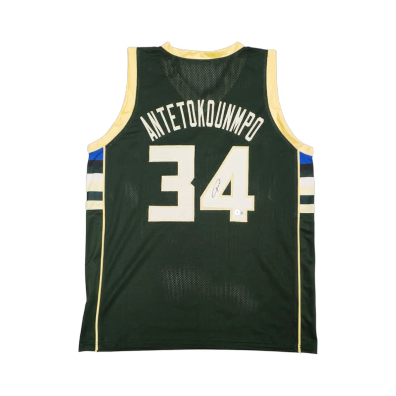 Giannis Antetokounmpo gesigneerd Milwaukee Bucks basketbalshirt met rugnummer 34, achterkant met handtekening