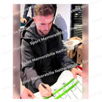 Signing proof of Jordan Henderson signing an official Liverpool 2019-20 home football shirt.