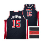 Magic Johnson gesigneerd USA Dream Team basketbalshirt met rugnummer 15, voor- en achterkant met handtekening-detail