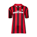 Retro AC Milan voetbalshirt met Mediolanum sponsor – model van het gesigneerde Marco van Basten shirt.