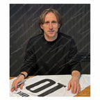Luka Modrić Gesigneerd AC Milan 2025-26 Thuisshirt - Sport Memorabilia Netherlands Luka Modrić Gesigneerd AC Milan 2025-26 Thuisshirt Gesigneerd Shirt  AC Milan, Certificaat, Gesigneerd, Gesigneerd Shirt, hand gesigneerd, Luka Modrić, persoonlijk gesigneerd, Serie A, Voetbal Memorabilia