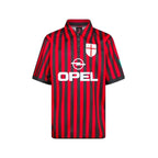Voorkant van het Paolo Maldini gesigneerde AC Milan Centenary 2000 Home voetbalshirt in rood en zwart.
