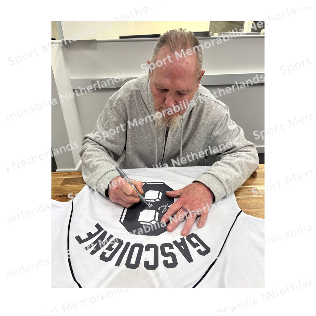 Signing proof of Paul Gascoigne signing a Tottenham Hotspur 1991 FA Cup semi-final shirt.