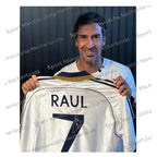 Signing proof of Raúl González Blanco with a signed Real Madrid 1999-2000 home football shirt.