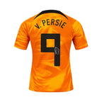 Achterkant van het officieel Nederlands elftal thuisshirt 2022-2023, met fanstijl bedrukking V. Persie en rugnummer 9, handgesigneerd door Robin van Persie.