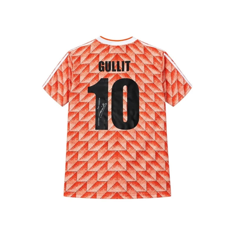 Back of an orange Netherlands Euro 1988 replica number 10 football shirt signed by Ruud Gullit. Hoofdafbeelding