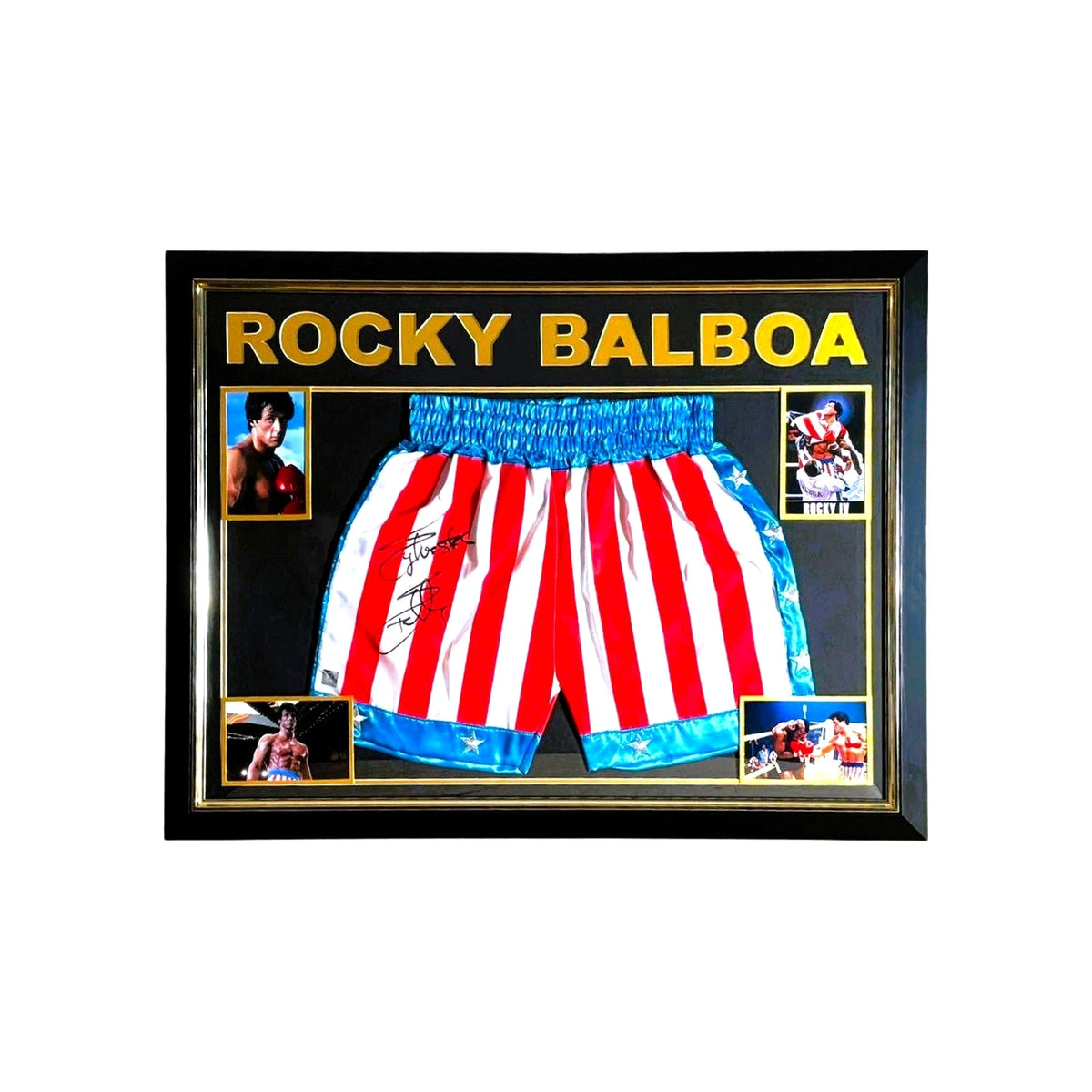 Ingelijste Rocky Balboa-boksbroek gesigneerd door Sylvester Stallone met filmfoto’s en gouden details. Main image