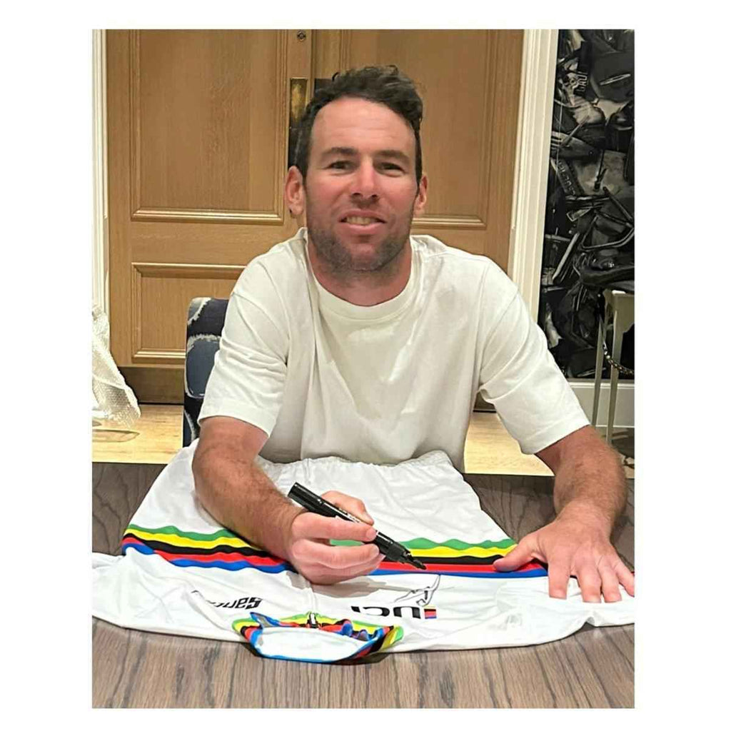 Mark Cavendish Gesigneerd UCI Wereldkampioen Regenboogtrui - Deluxe Frame - Sport Memorabilia Netherlands